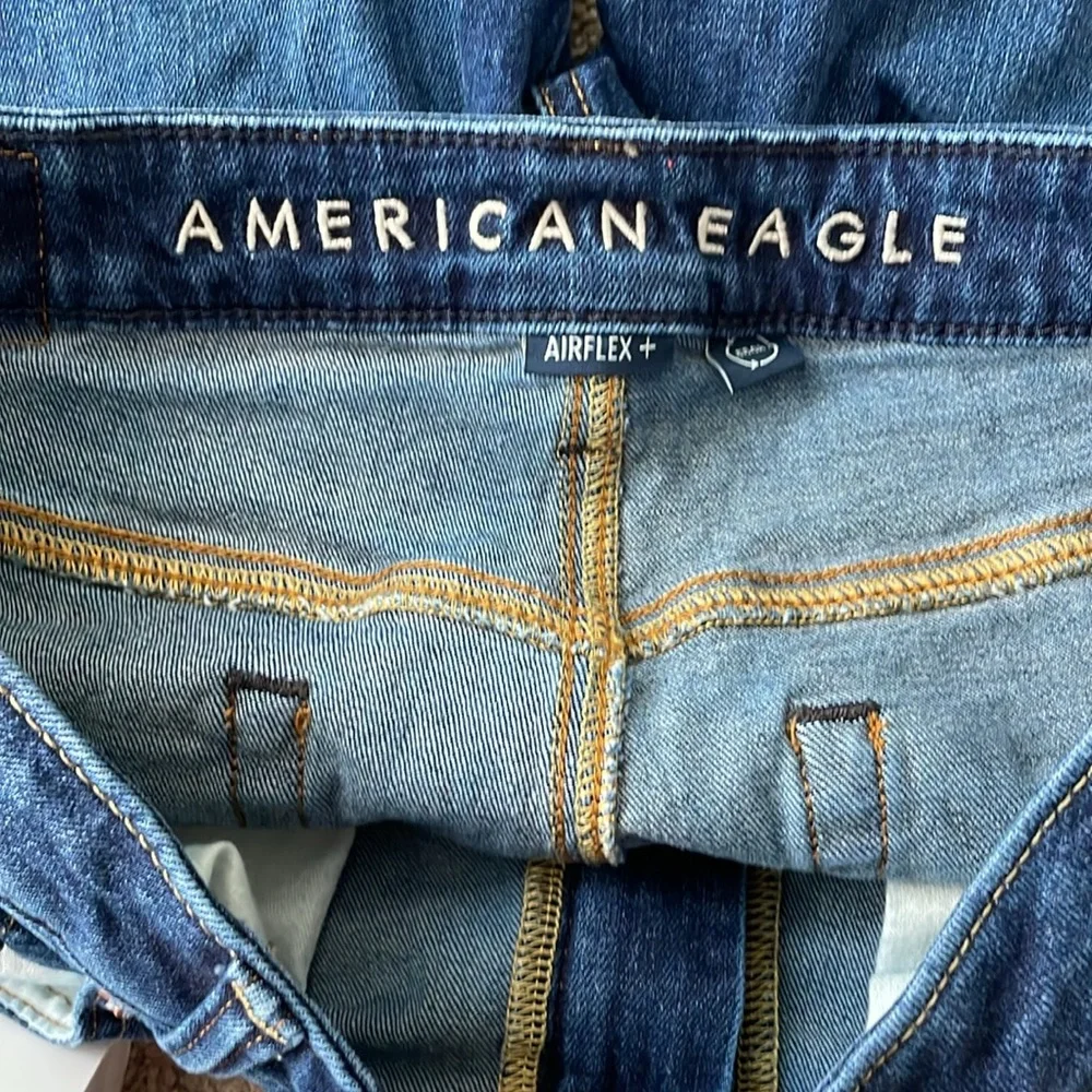 American Eagle Slim Straight Leg Airflex Jeans‎
